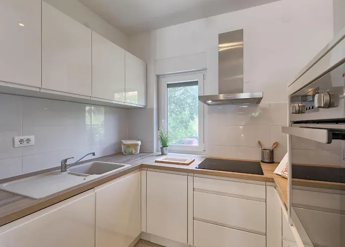 Del Sole Vikendica *